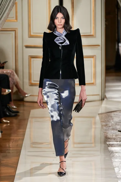 Look 1